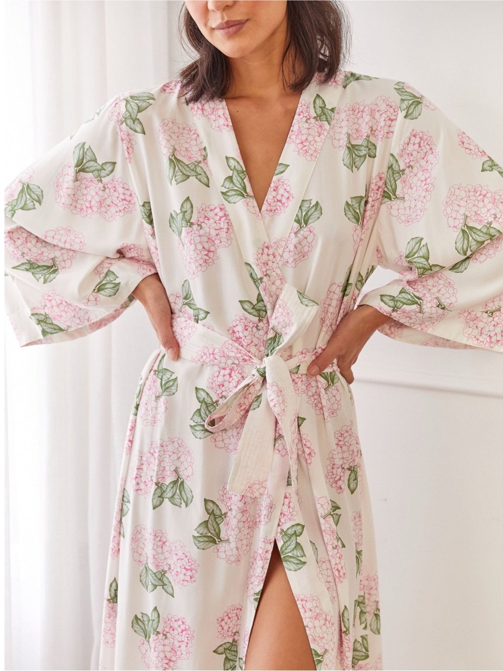 Piyama Alice Kimono Short Robe in Hydrangea Pink